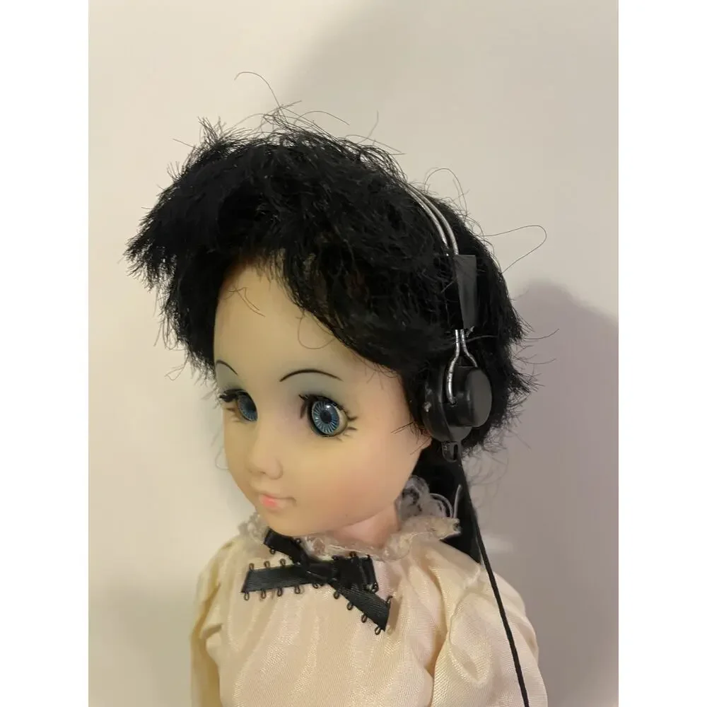VTG 1981 A&H Bell System Telephone Operator Pioneers of America Doll w Stand